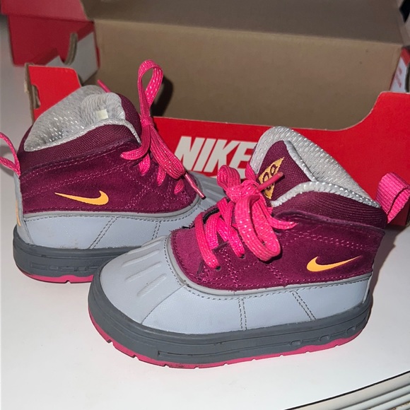 Nike ACG winter boots, sz 5c, unisex, easy to clean, durable, offers accepted - Picture 3 of 3